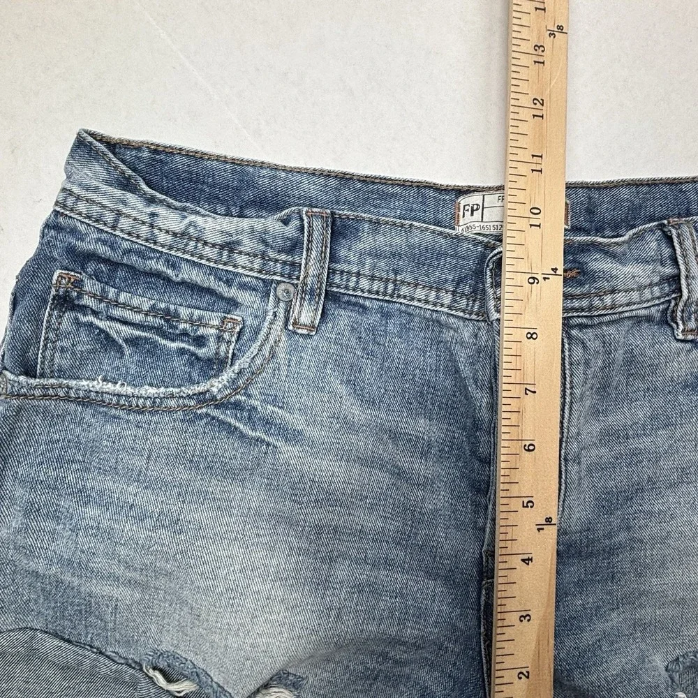 We The Free People Womens‎ 30 Button Fly Distressed Cut Off Jean Shorts Festival